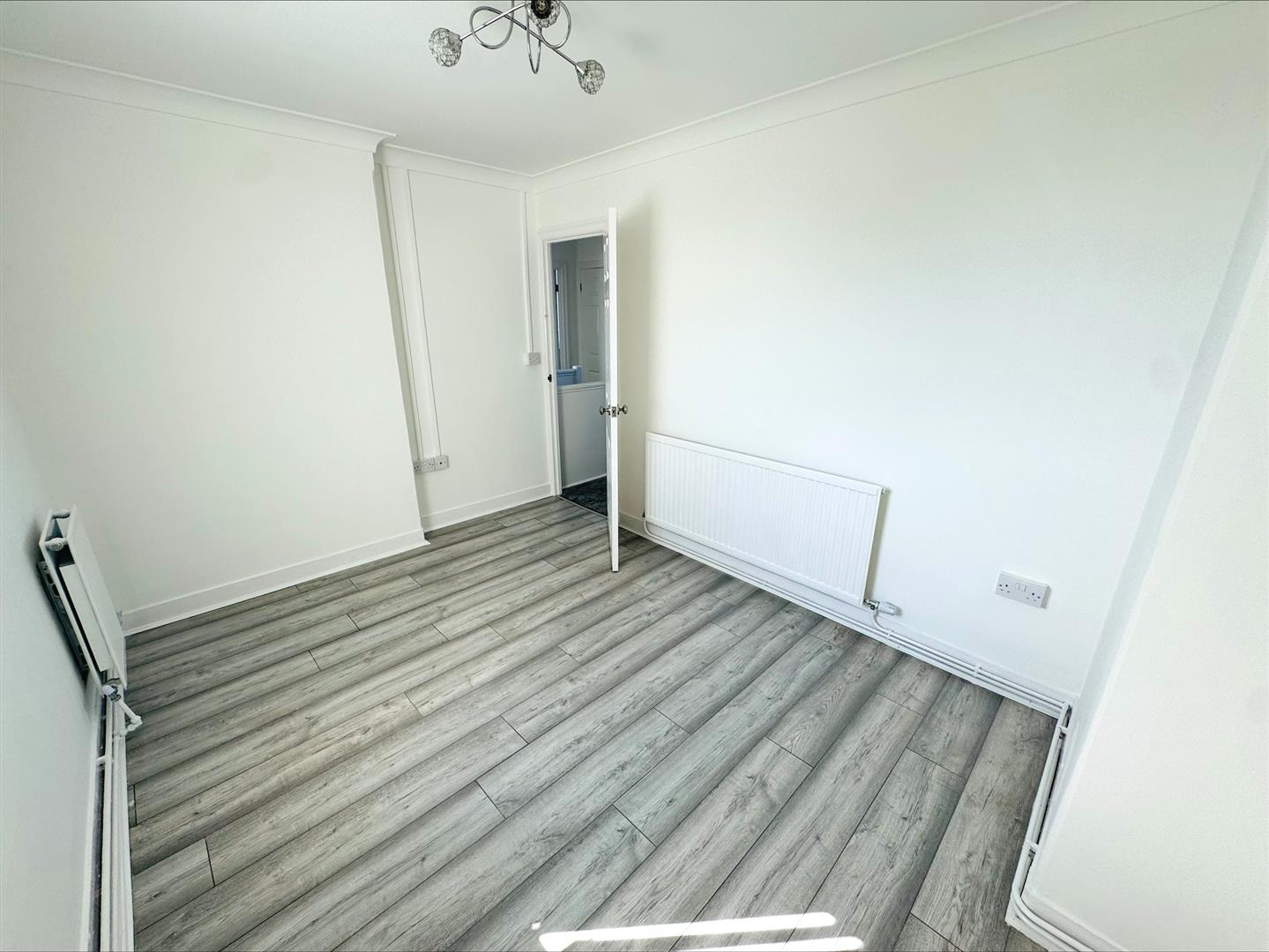 Graigwen, Llwynhendy, Llanelli, SA14 9PB